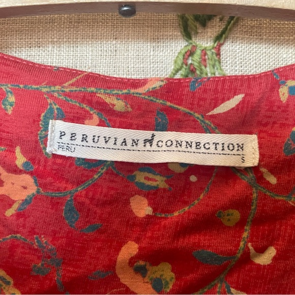 Peruvian Connection Red Floral Patterned tunic - Picture 4 of 7